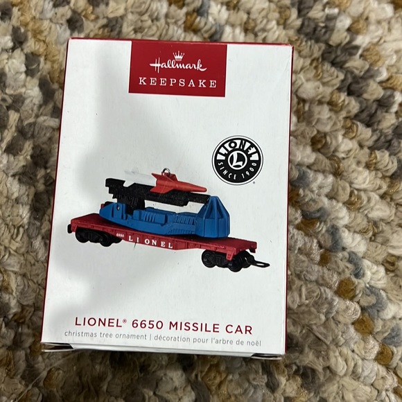 Hallmark train ornaments - Lionel missile - caboose train cars - Picture 2 of 3